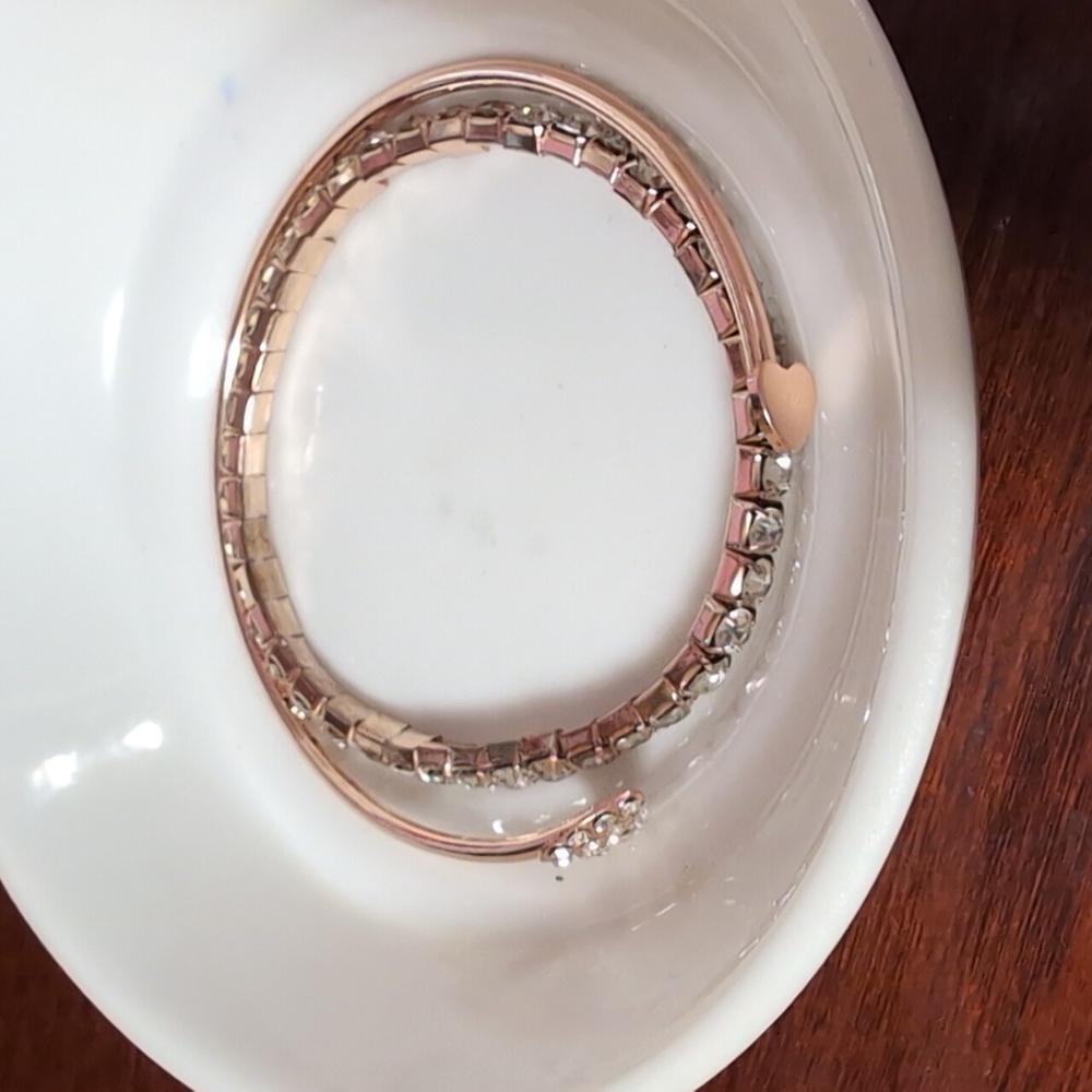 Rose gold bangle